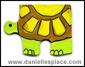 Turtle Puzzle Piece Craft www.daniellesplace.com