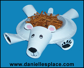 Polar Bear Paper Plate Craft www.daniellesplace.com
