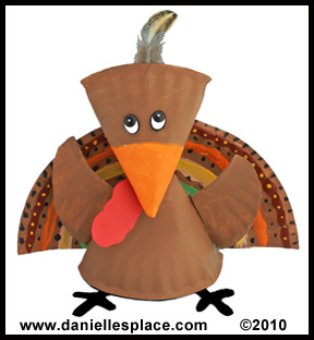 Turky Paper Plate Craft for Thanksgiving www.daniellesplace.com