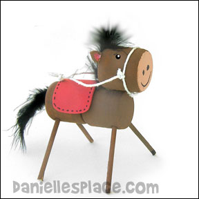 Foam Marshmallow Horse Craft for Kids from www.daniellesplace.com