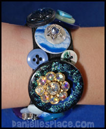 Button Bracelet Craft - Blue