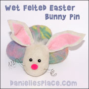Felted Easter Bunny Pin from www.daniellesplace.com